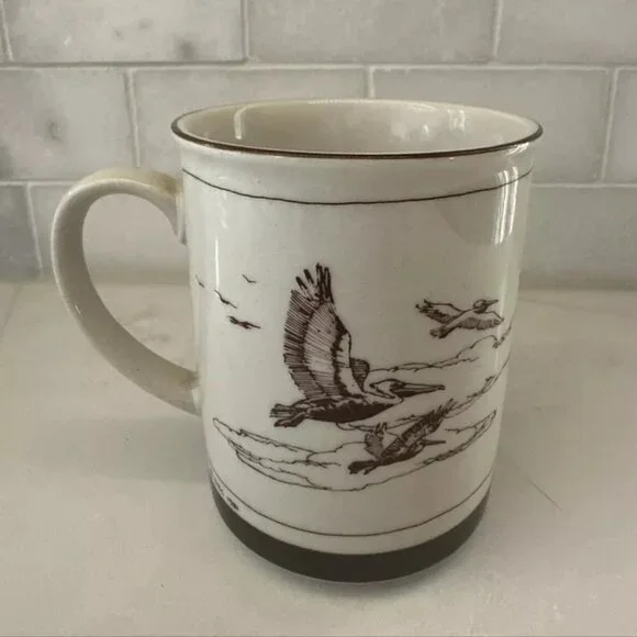 Vintage Ceramic Pelican Coffee Mug Down East Crafts-Yarmouth ME Made In Japan - Picture 3 of 4